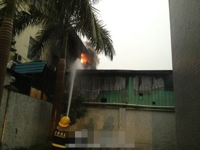 深圳一批發(fā)市場凌晨發(fā)生火災 致15死5傷