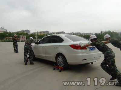 對(duì)車輛進(jìn)行移動(dòng)