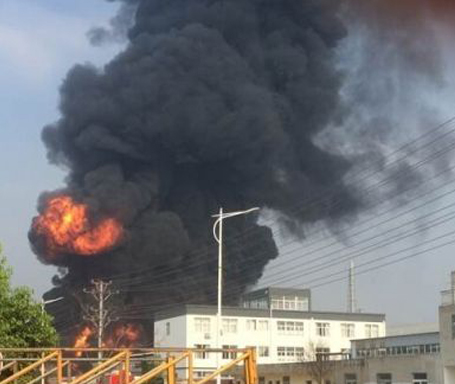 淮安市化工企業發生爆燃事故