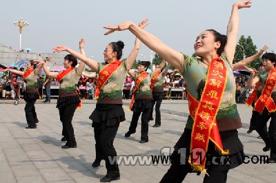 媽媽防火團成員宣傳消防知識