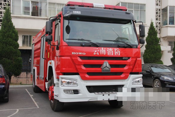 水罐（泡沫）消防車