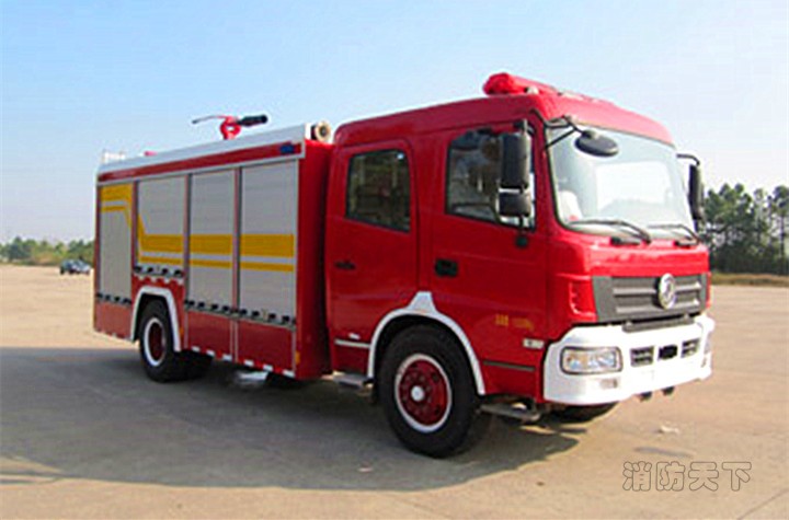 東風(fēng)消防車(chē) 天錦消防車(chē) 6噸水罐車(chē)