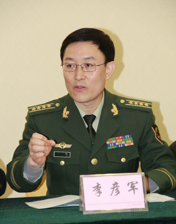 公安部消防局法規(guī)標(biāo)準(zhǔn)處處長、全國消防標(biāo)準(zhǔn)化技術(shù)委員會(huì)秘書長李彥軍高工宣讀批復(fù)文件