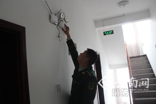 嚴格檢查。
